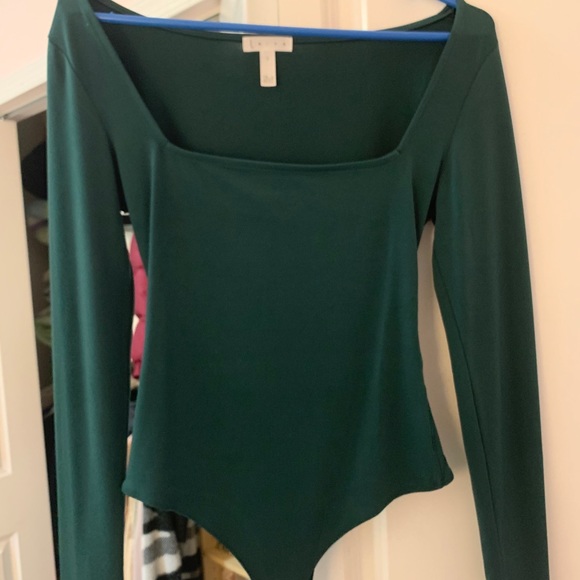 H&M Flattering Bodysuit - Picture 1 of 2